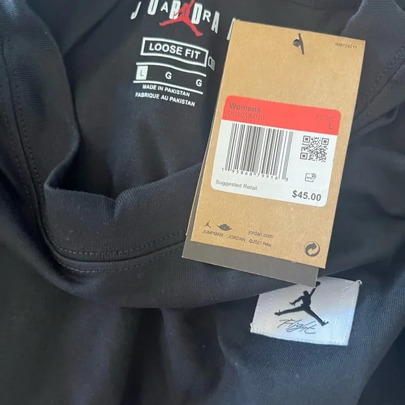 Jordan Nike Essentials Boxy 2 Logo Cropped T-Shirt - Black - Picture 9 of 11